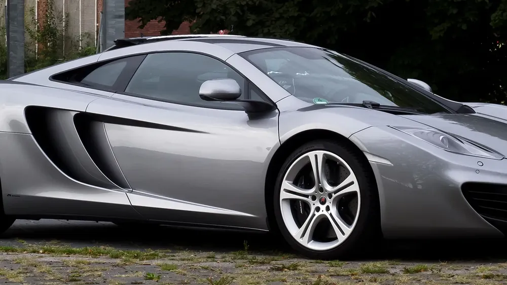 McLaren MP4-12C, exterior photo