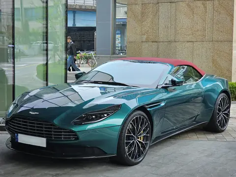 DB11 Volante