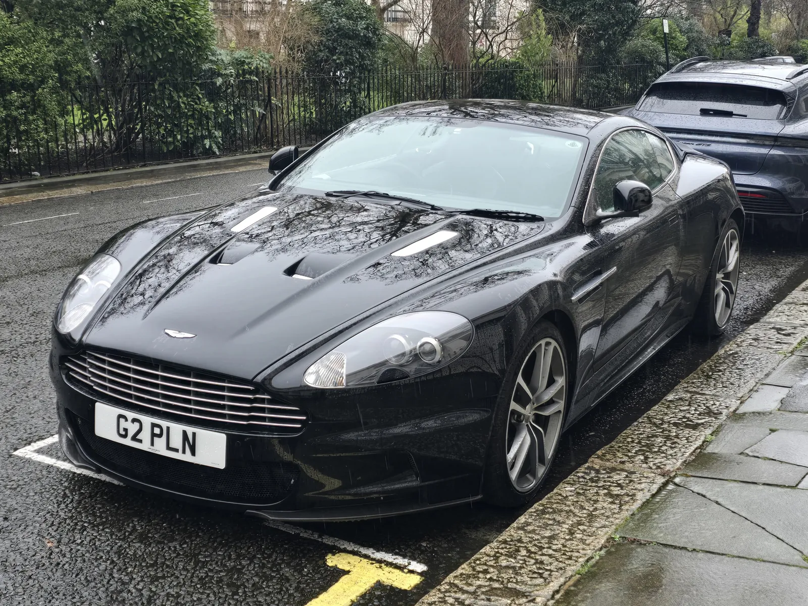 Aston Martin DBS (2007) (2007-2012), exterior photo