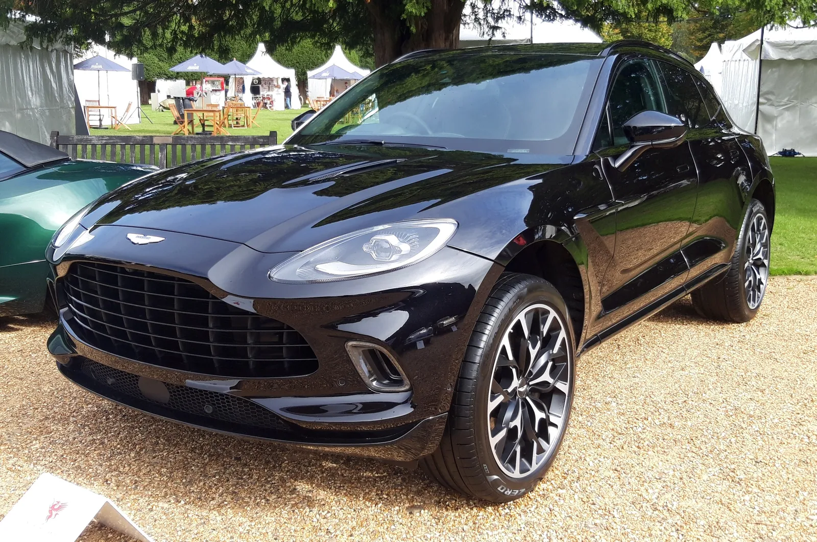 Aston Martin DBX (2020-present), exterior photo