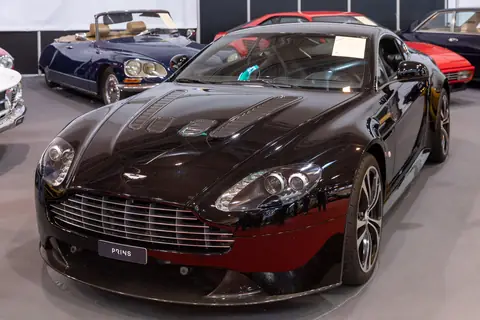 V12 Vantage
