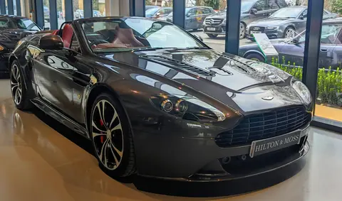 V12 Vantage Roadster