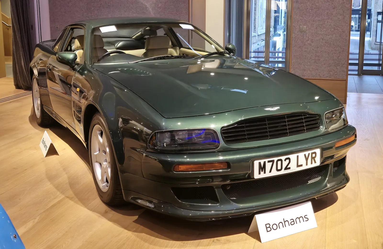 Aston Martin V8 Vantage (1993), exterior photo