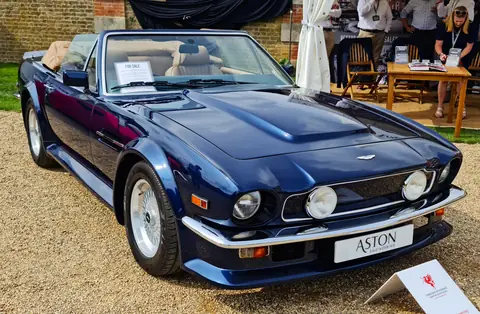 Martin V8 Vantage Volante