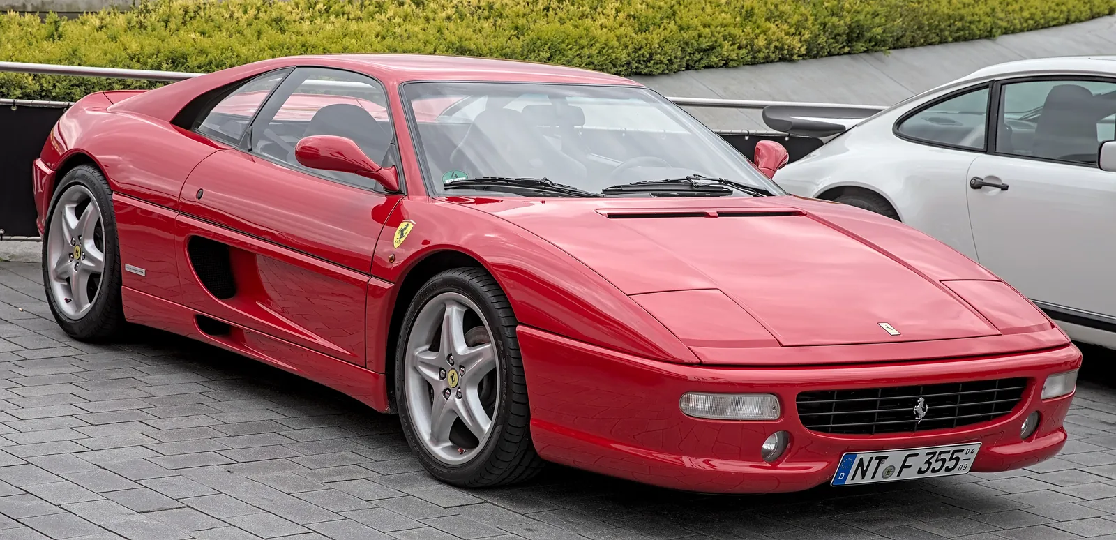 Ferrari F355 (1994-1999), exterior photo