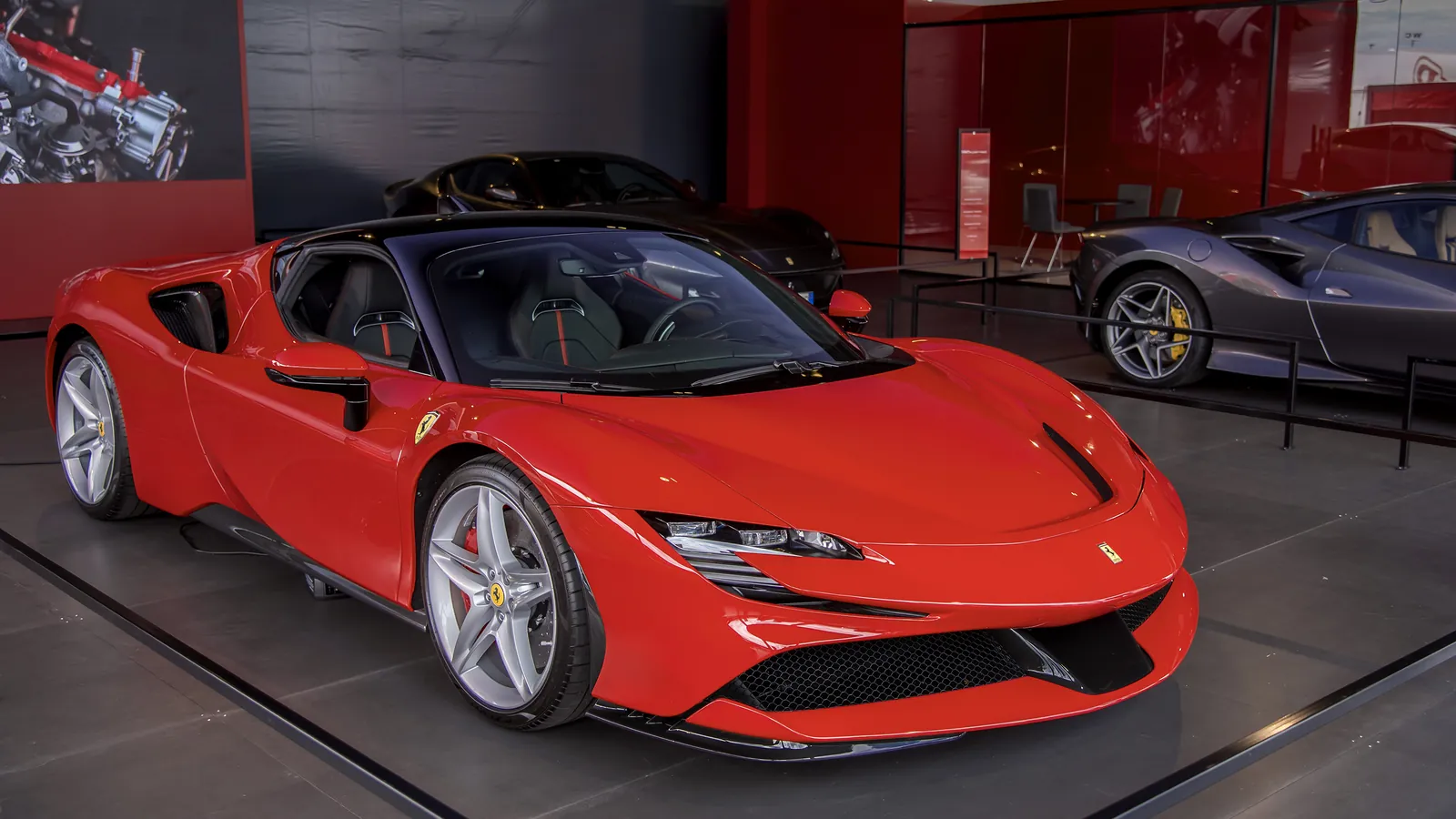 Ferrari SF90 Stradale (2019-present), exterior photo