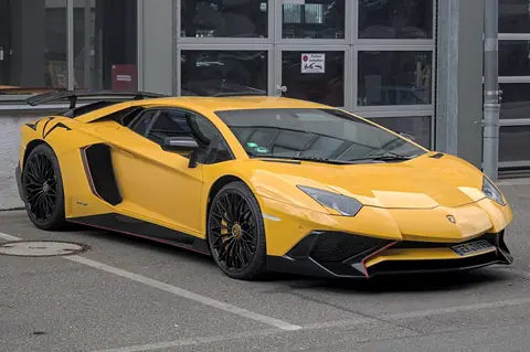Aventador SV
