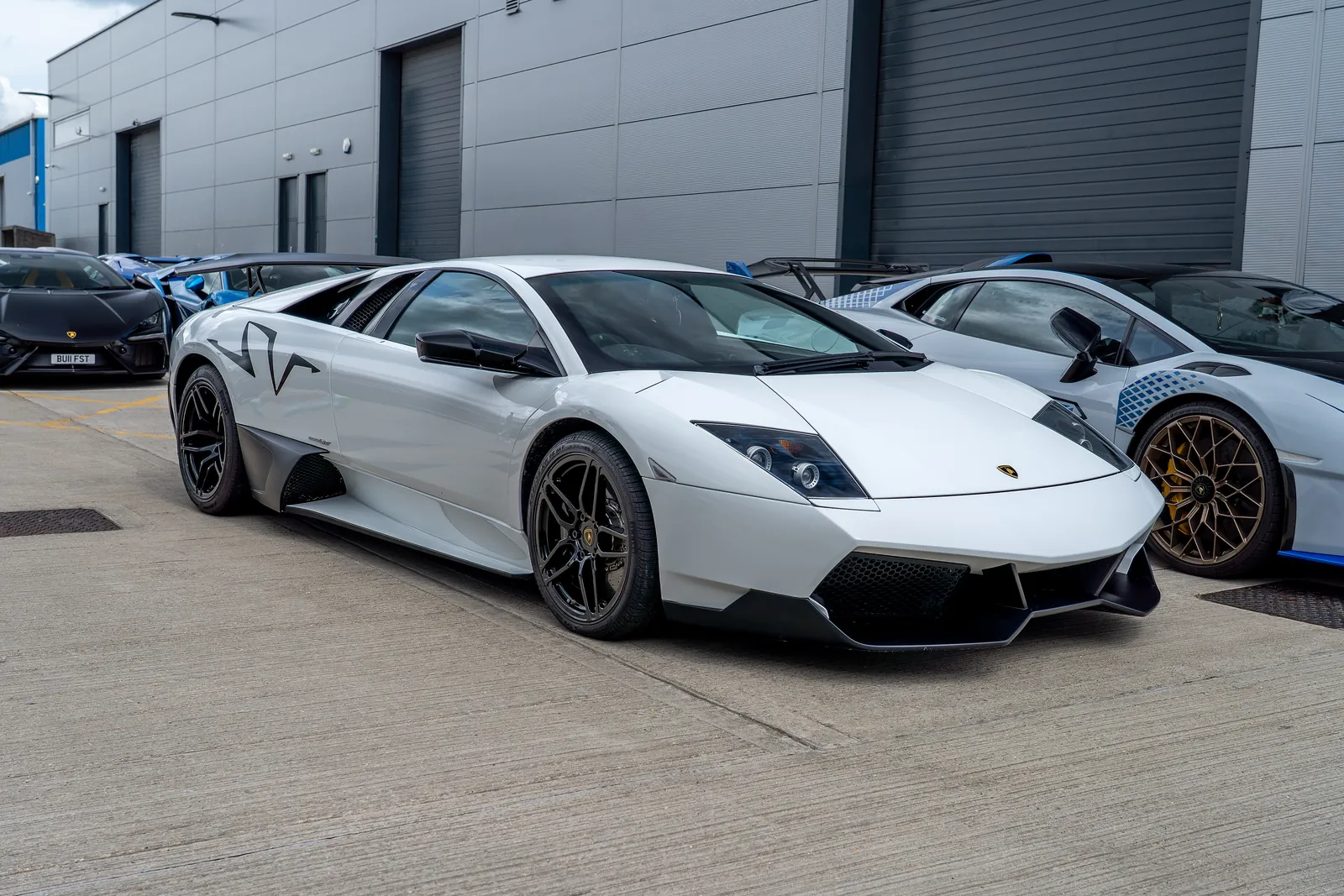 Lamborghini Murciélago LP670-4 SV (2009-2010), exterior photo