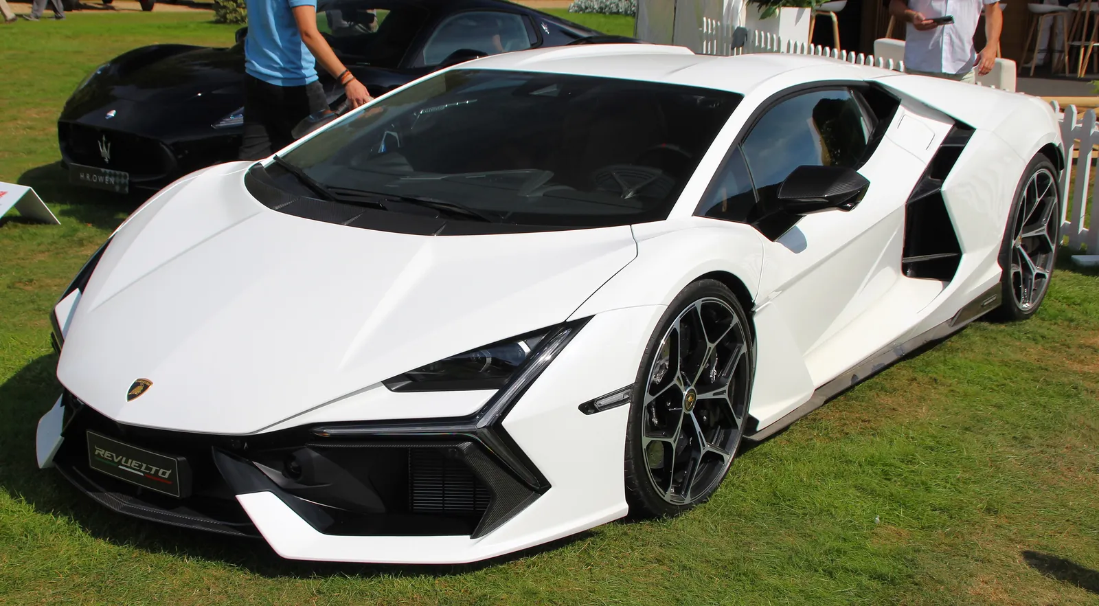 Lamborghini Revuelto (2023-present), exterior photo
