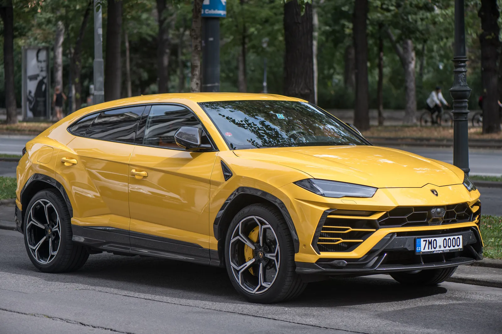 Lamborghini Urus (2018-present), exterior photo