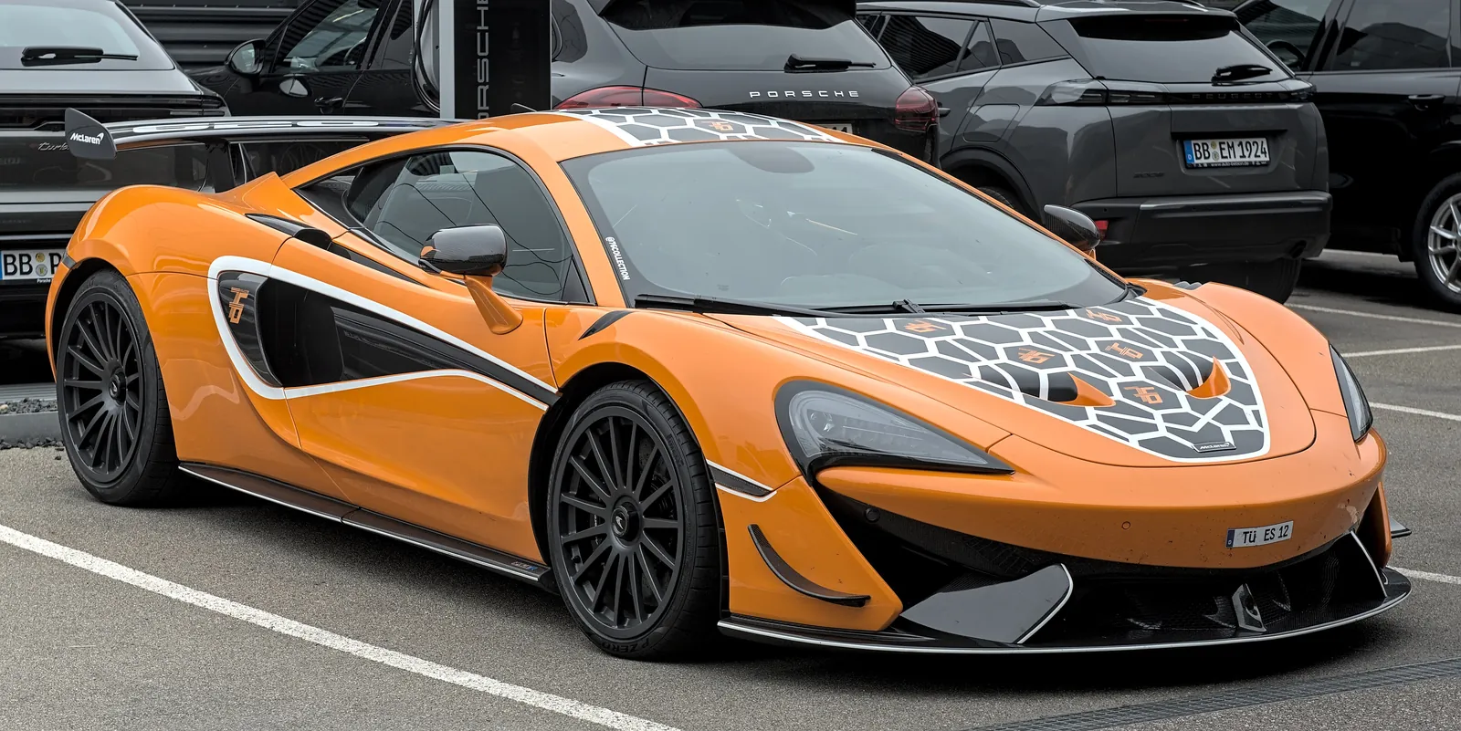 McLaren 620R (2020-2021), exterior photo