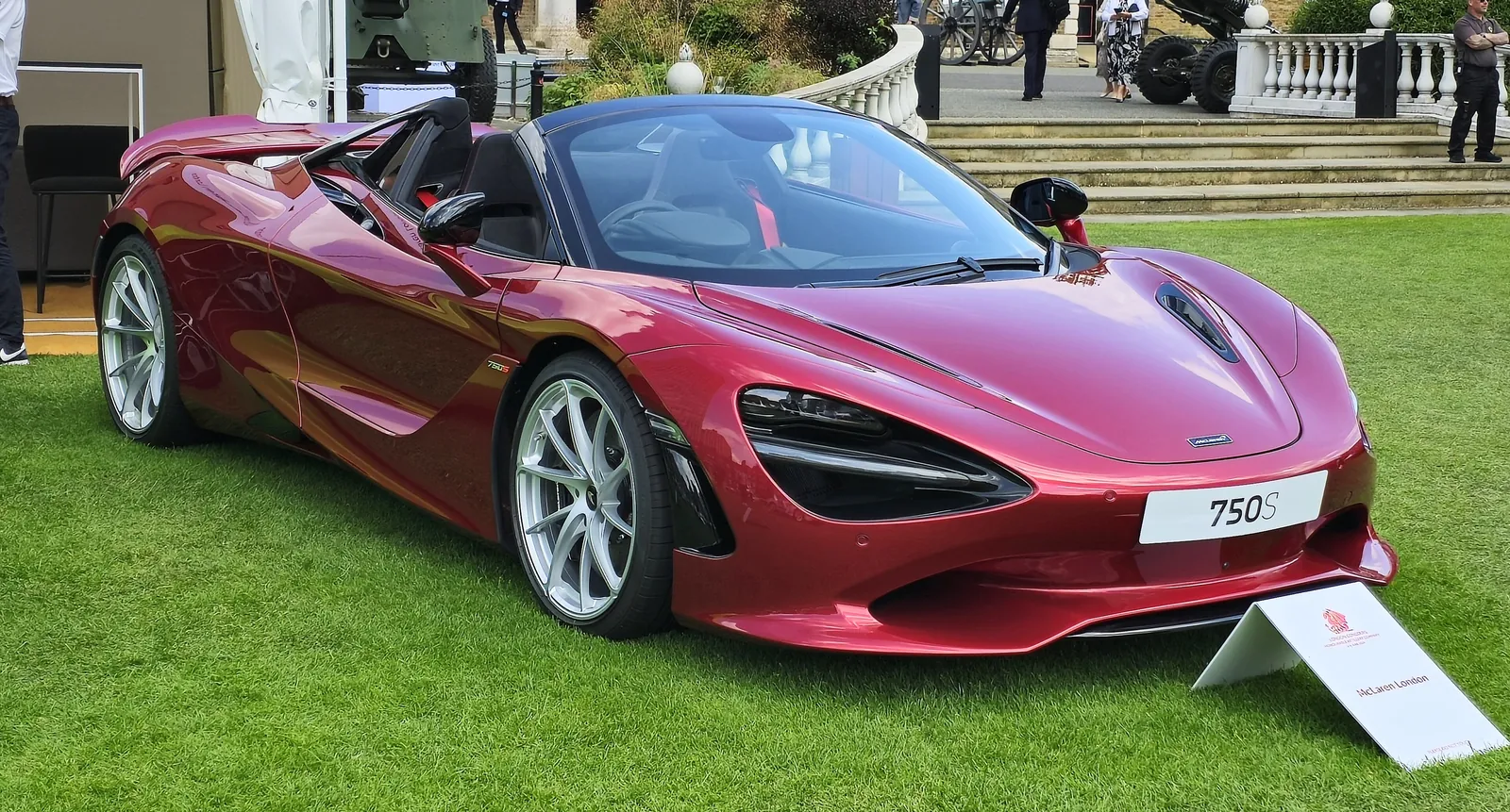 McLaren 750S Spider (2023-present), exterior photo