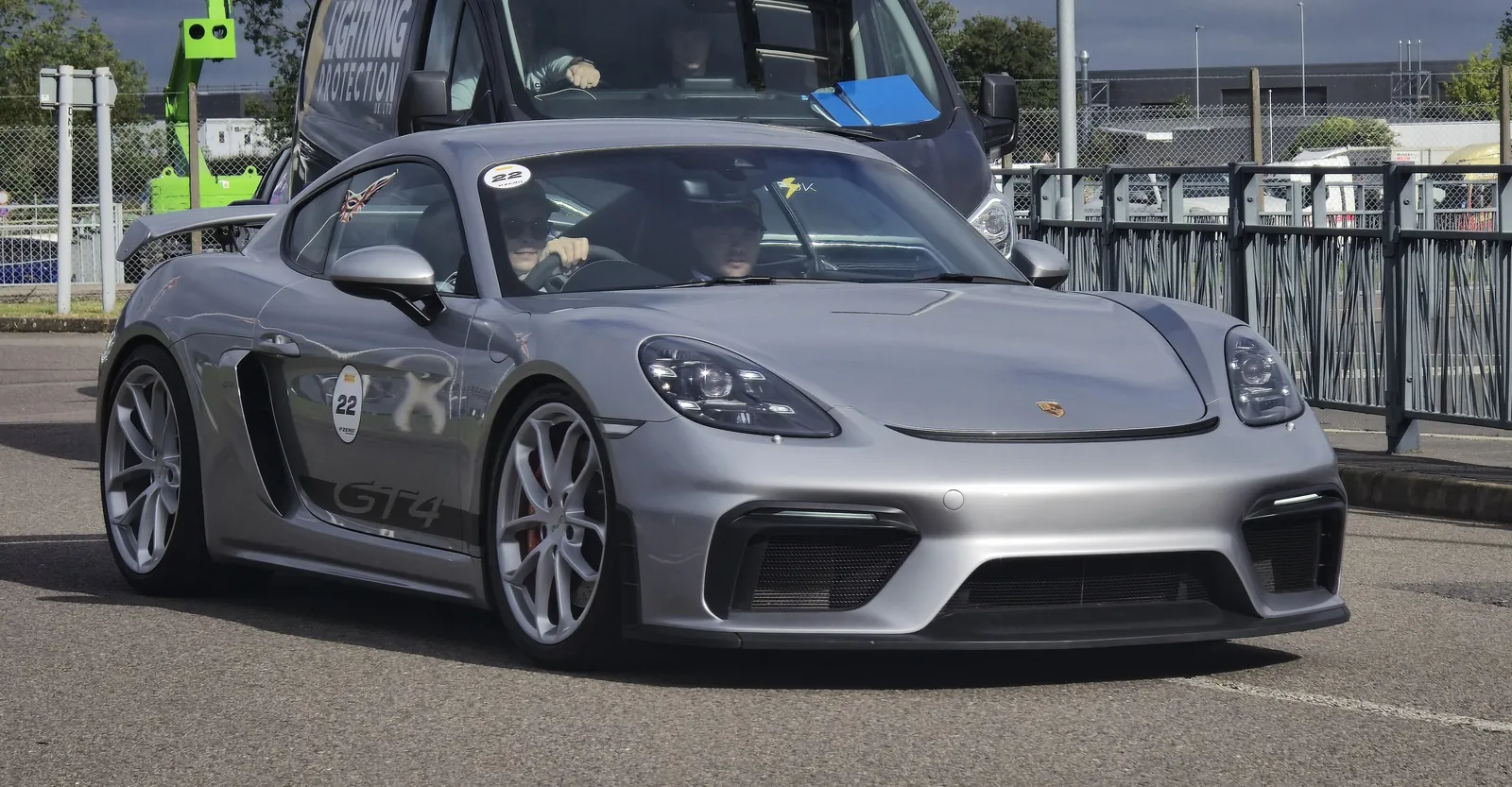Porsche 718 Cayman GT4 (2020-2023), exterior photo