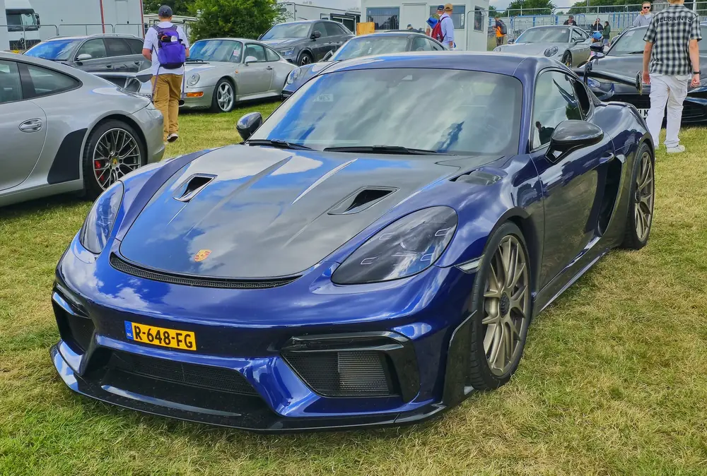 Porsche 911 Turbo & GT 718 Cayman GT4 RS