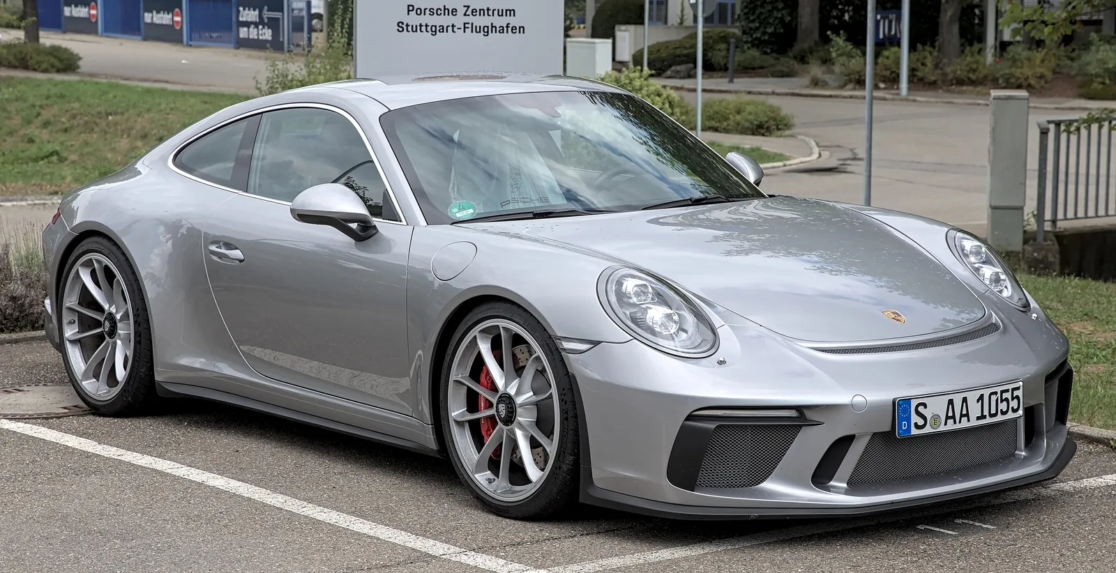 Porsche 991 GT3 Touring (2017–2019), exterior photo